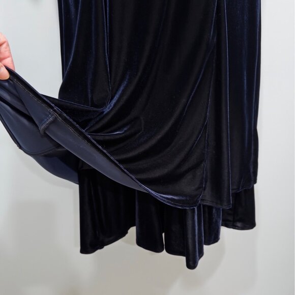 Vintage 90s Velvet Dress 16 Deep Blue Midi Tiered Flutter Sleeve Goth Holiday - Picture 6 of 8